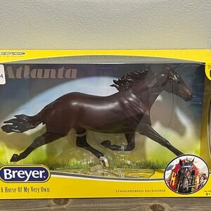 Breyer "Atlanta" Standardbred Racehorse Collectable Horse 1:9 Scale with Stand